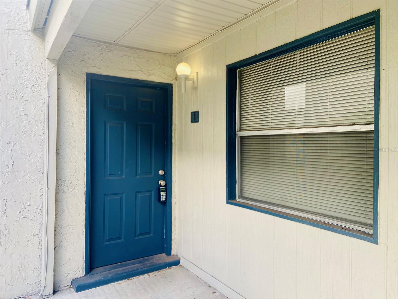 CURRY FORD STUDIOS - Residential Lease
