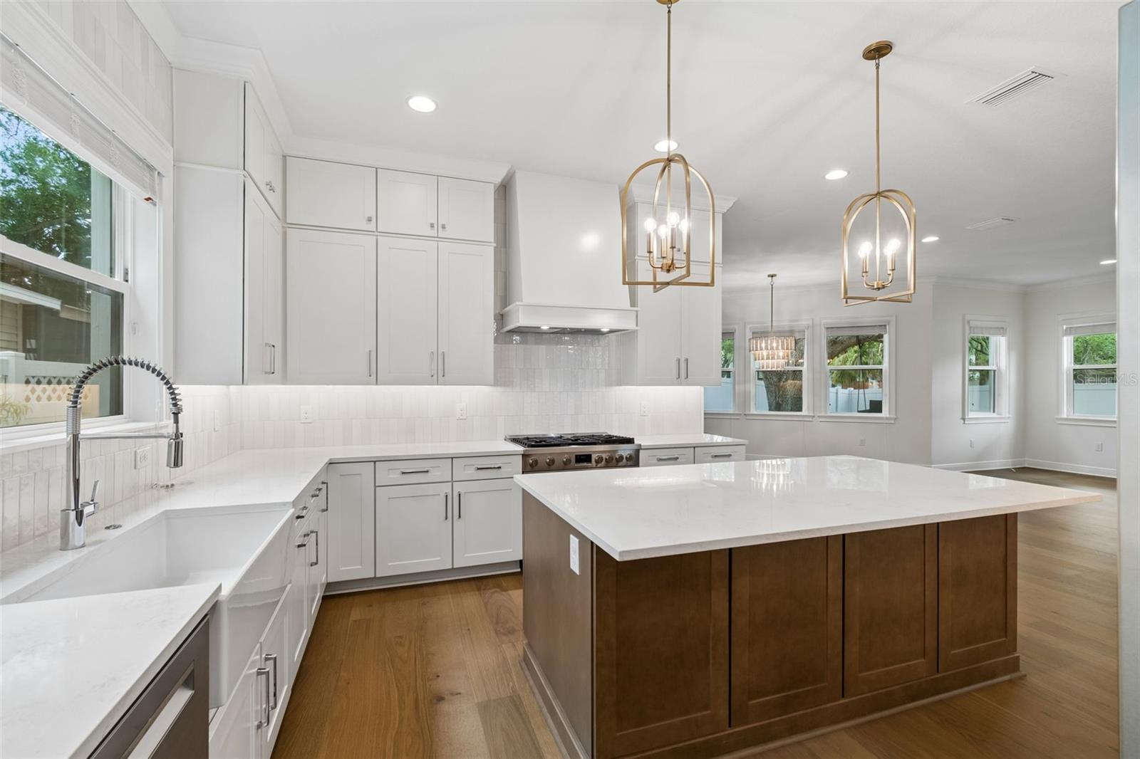 BAYVIEW HOMES - Residential