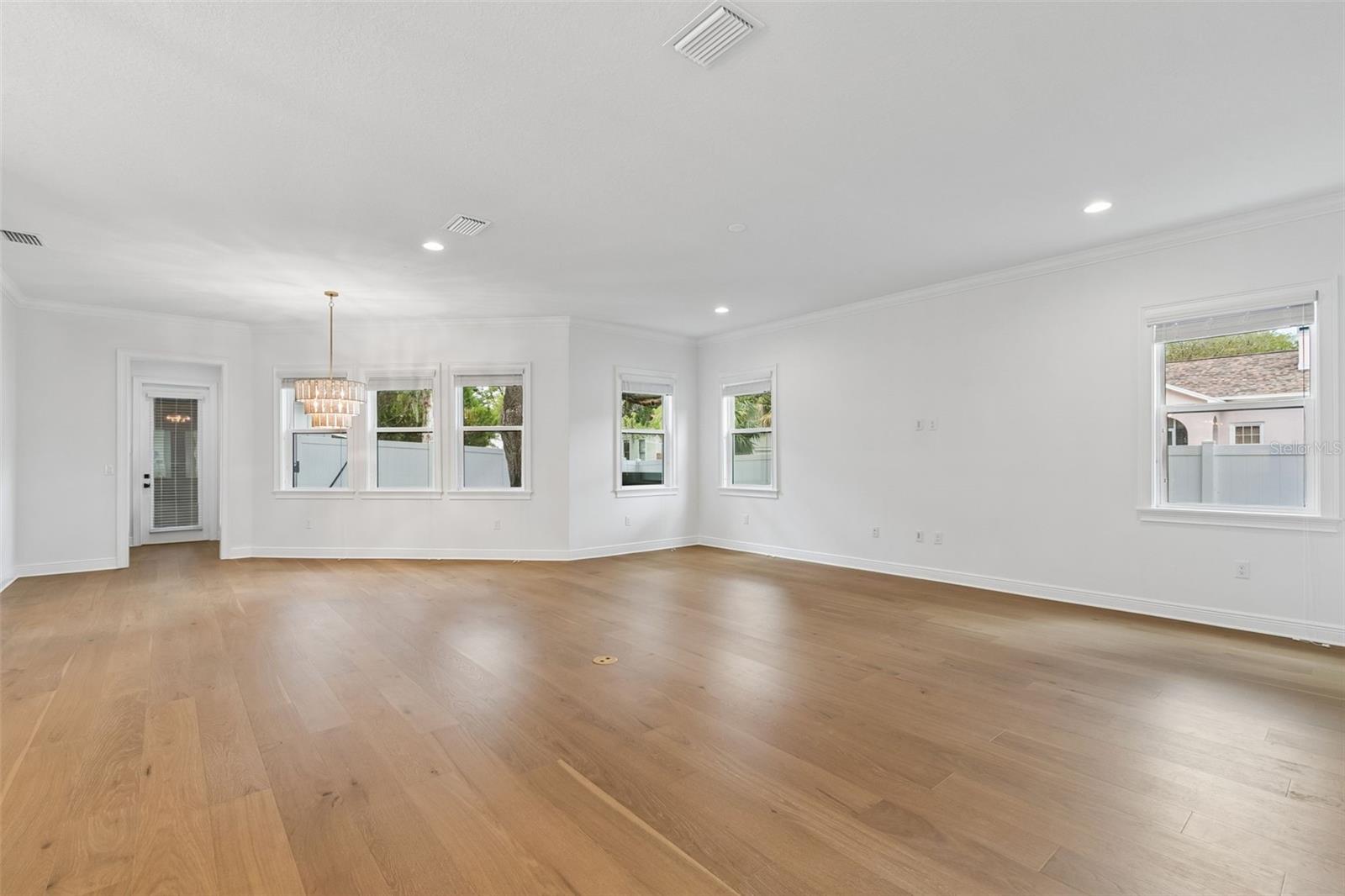 BAYVIEW HOMES - Residential