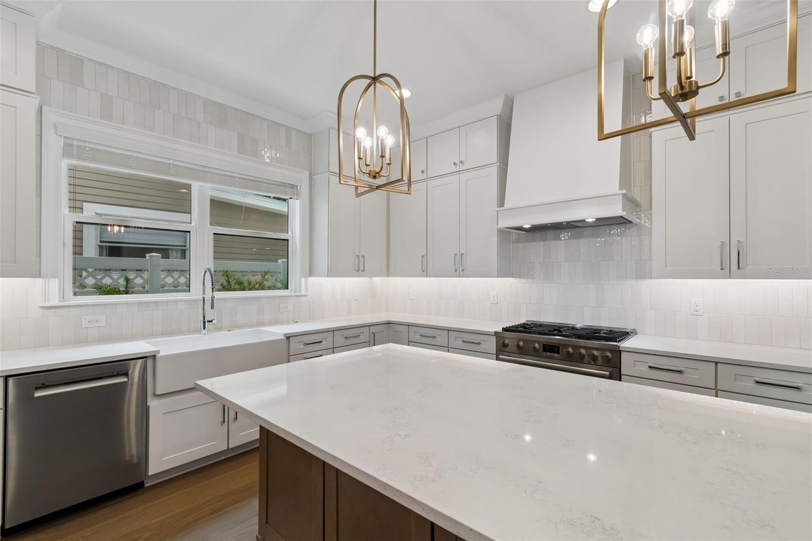 BAYVIEW HOMES - Residential