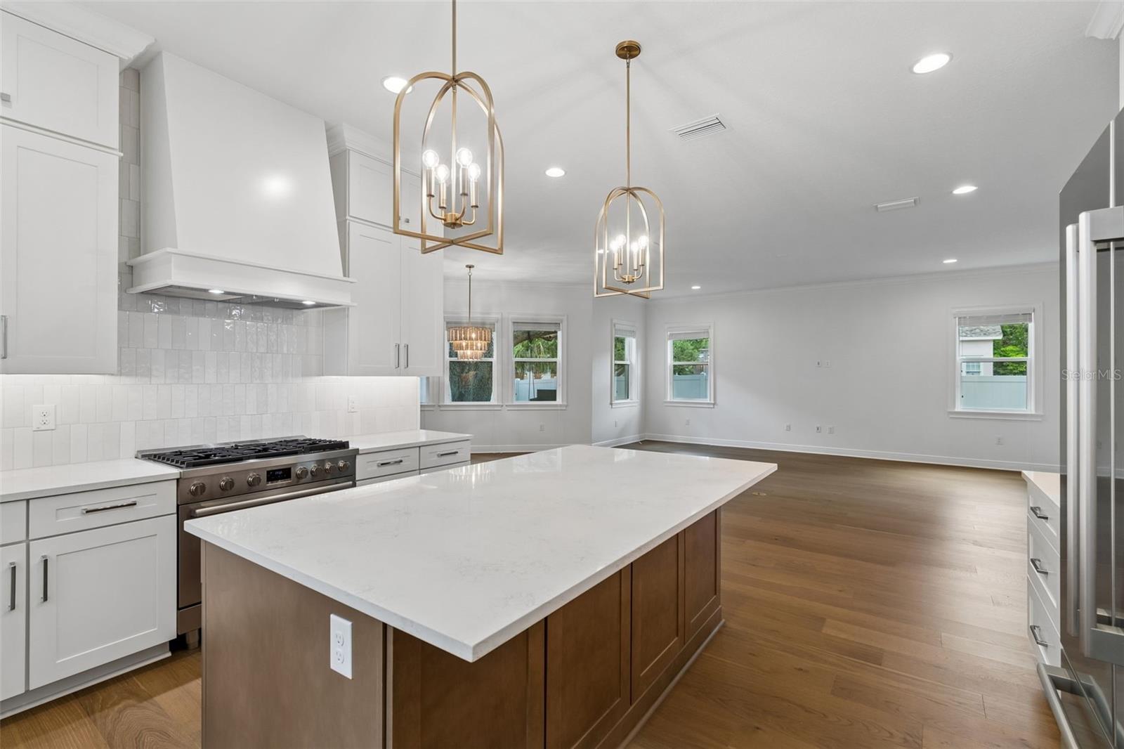 BAYVIEW HOMES - Residential