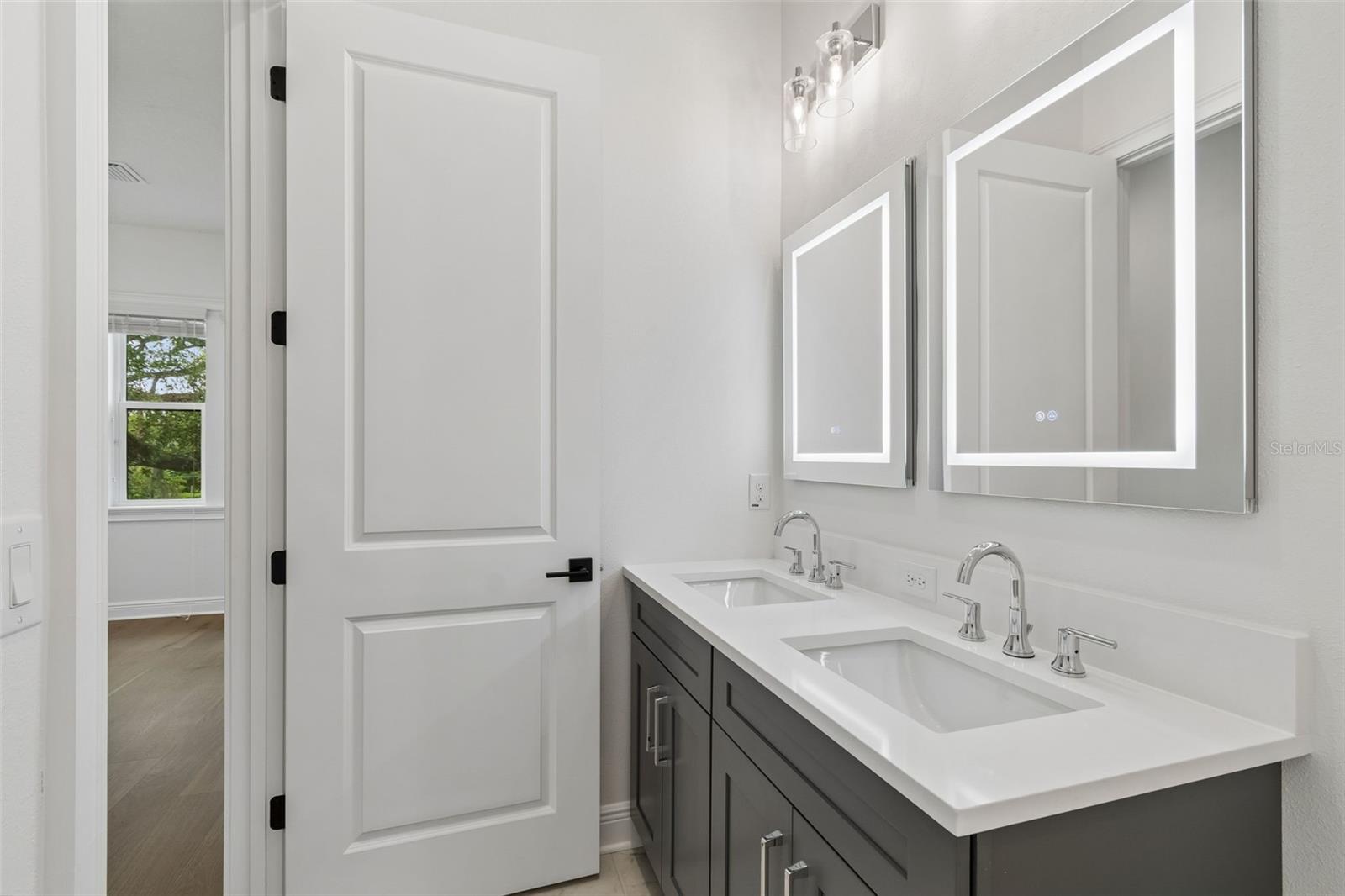 BAYVIEW HOMES - Residential