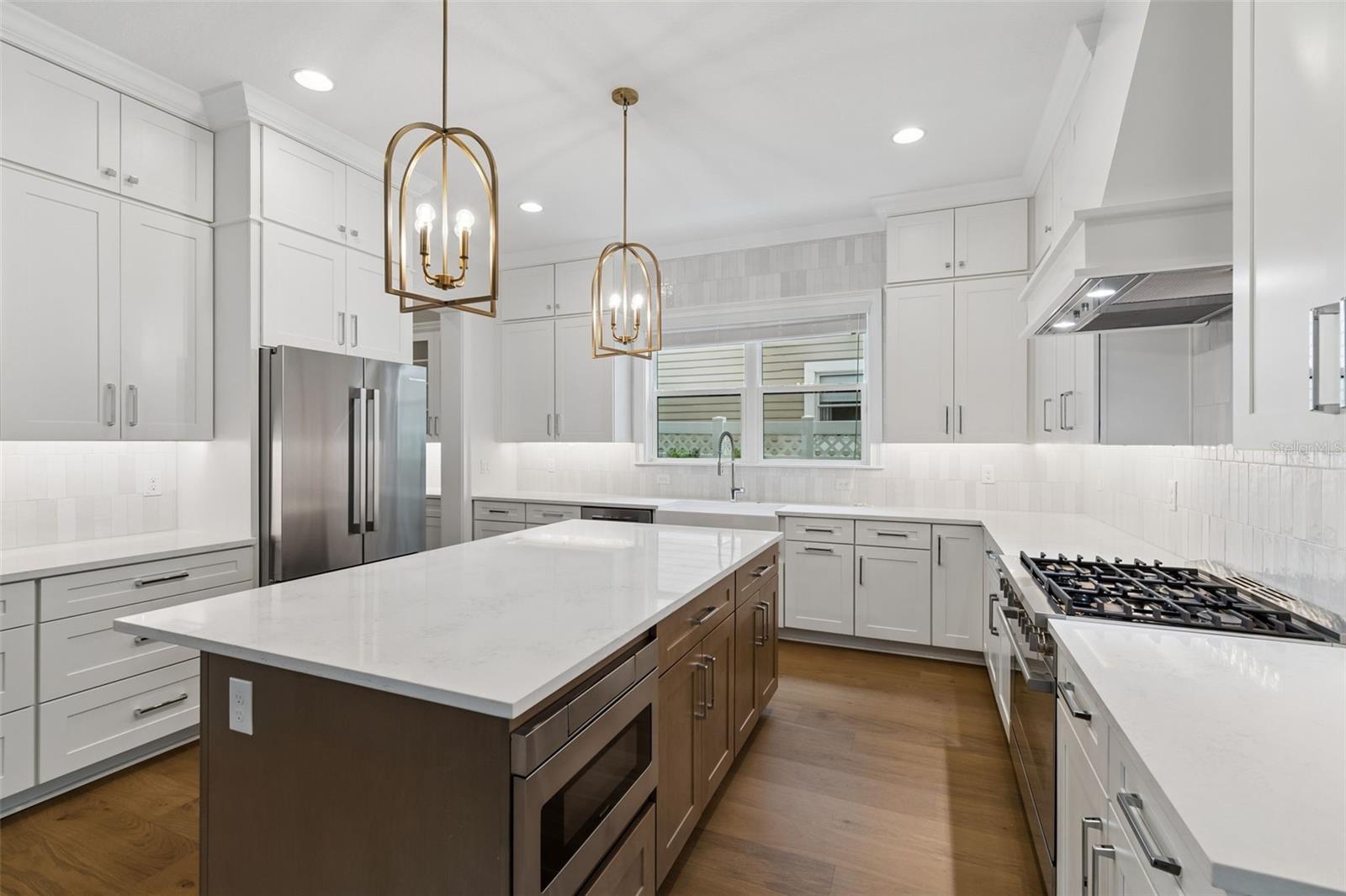BAYVIEW HOMES - Residential