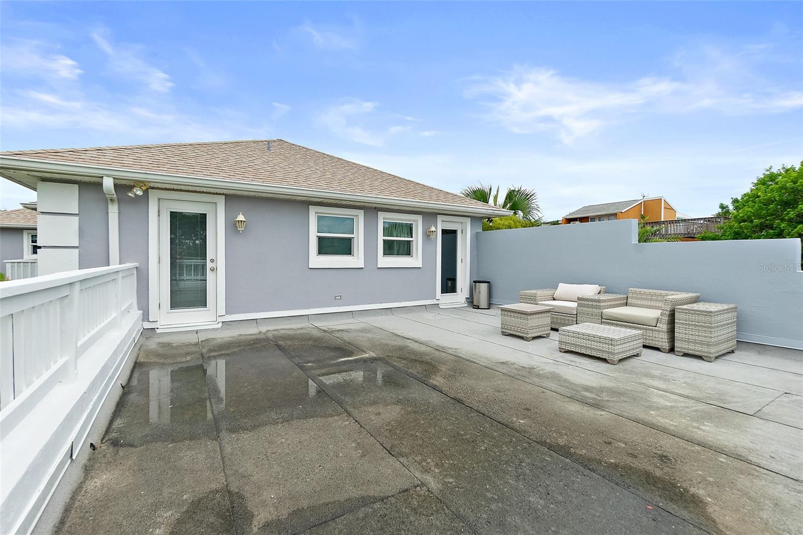 SUNRISE BEACH - Residential