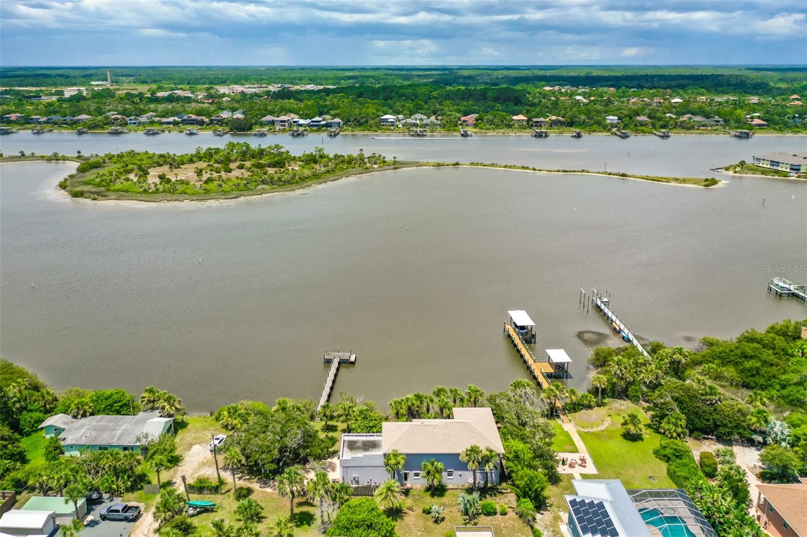 SUNRISE BEACH - Residential