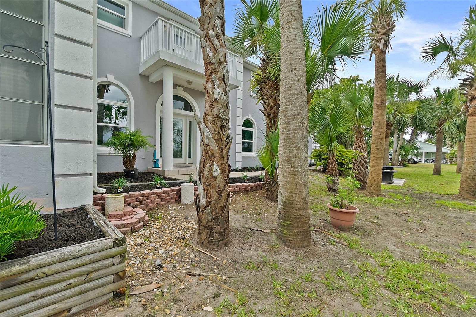 SUNRISE BEACH - Residential