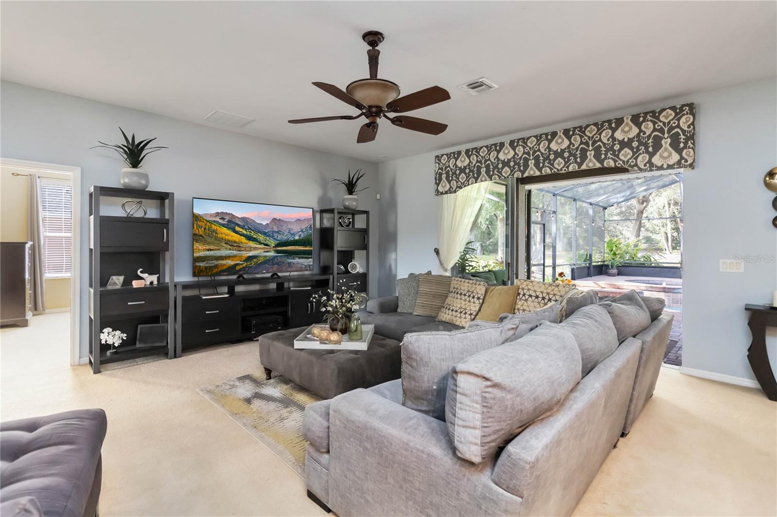 ROCK SPGS RDG PH V-B - Residential