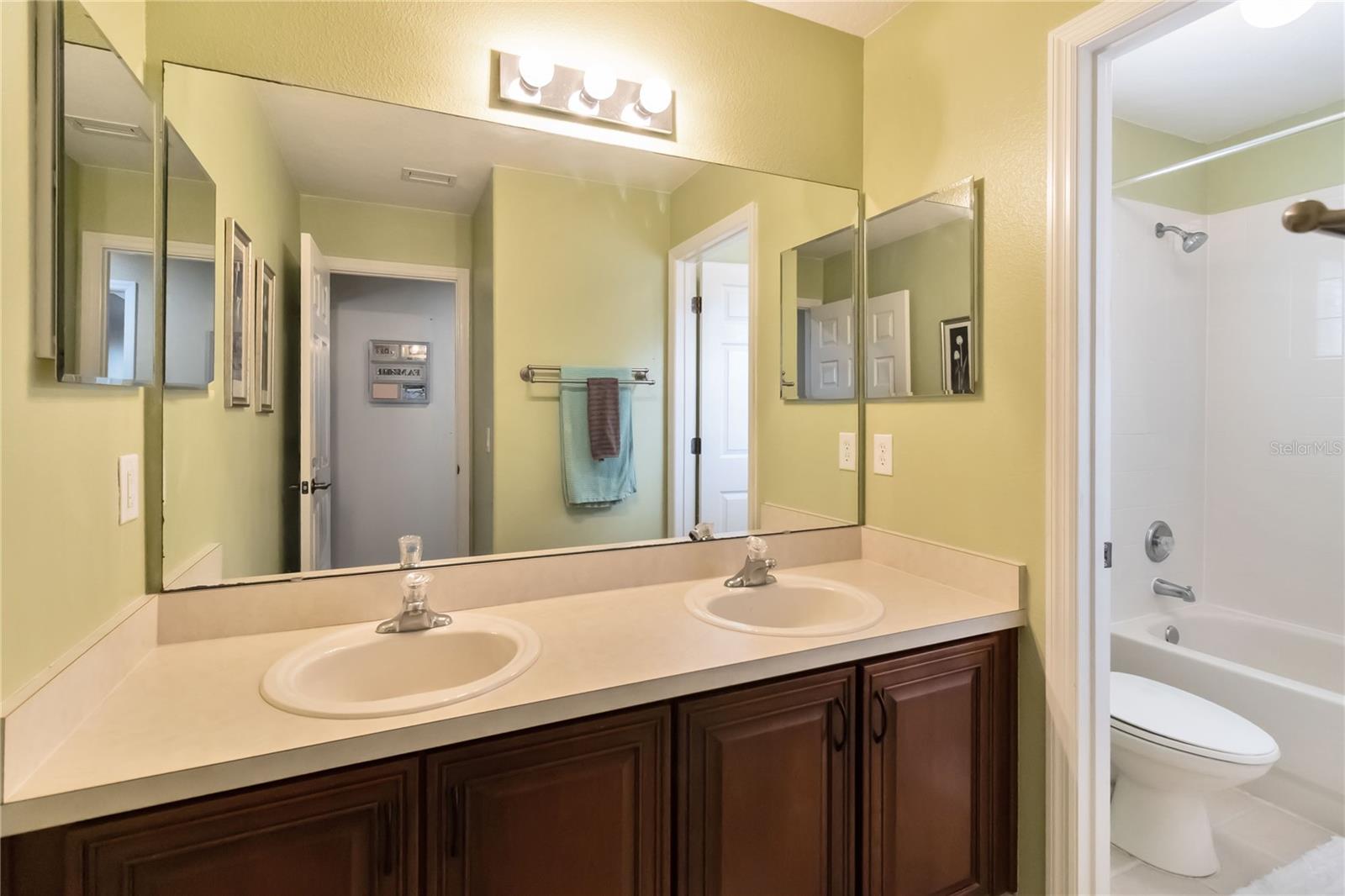 ROCK SPGS RDG PH V-B - Residential