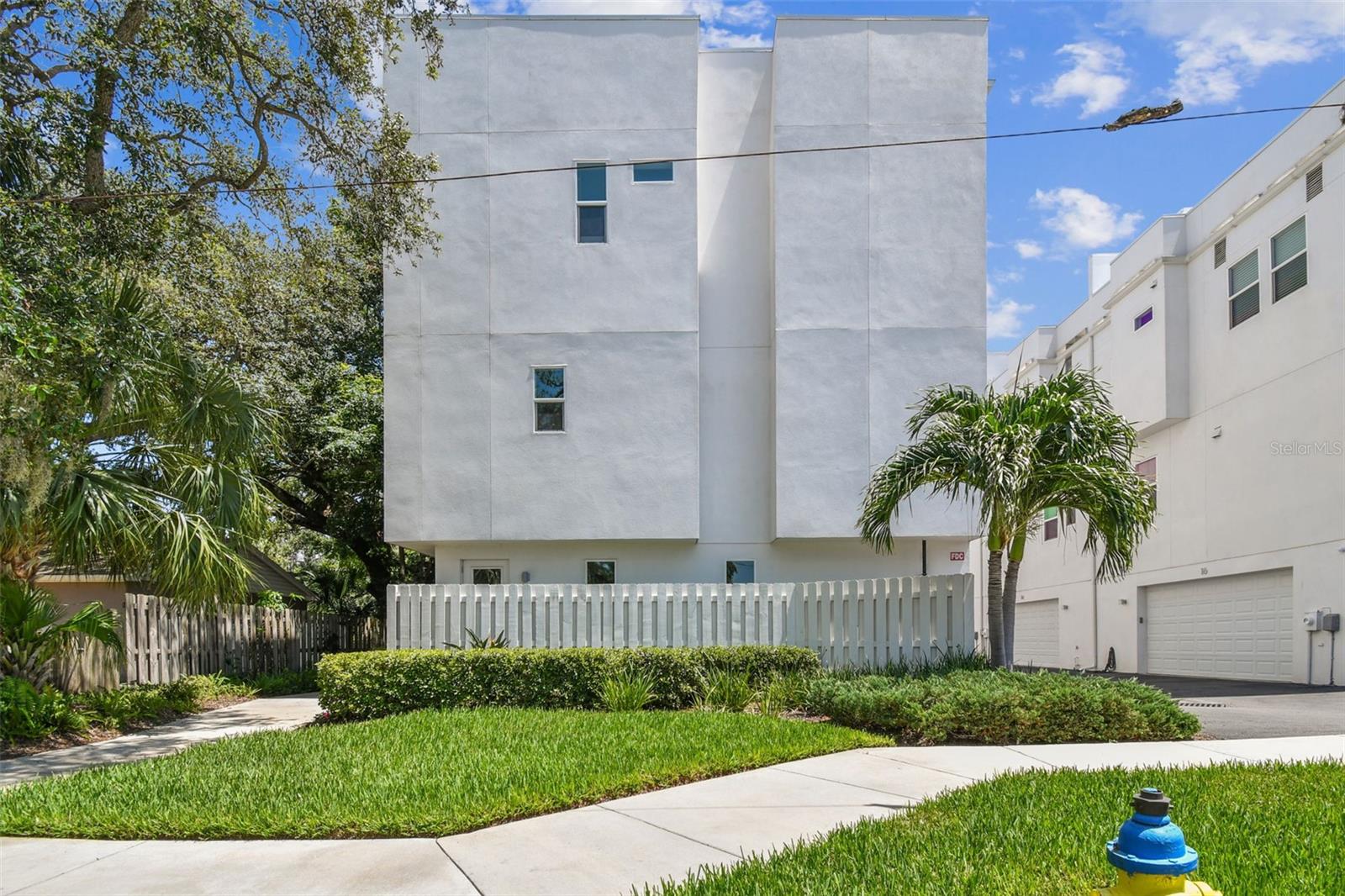 3100 W PAUL AVENUE 15
