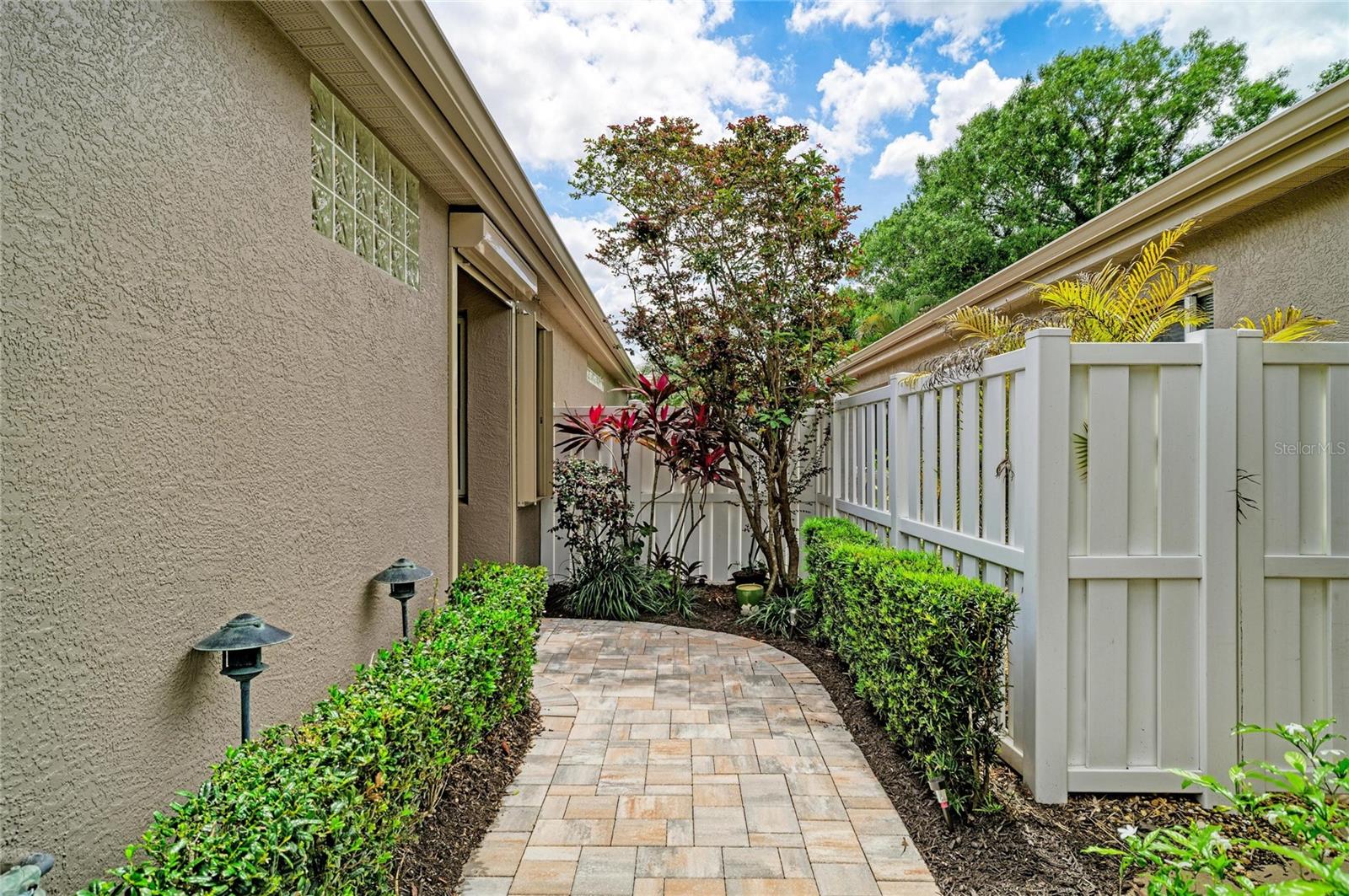 ROSEDALE - Residential