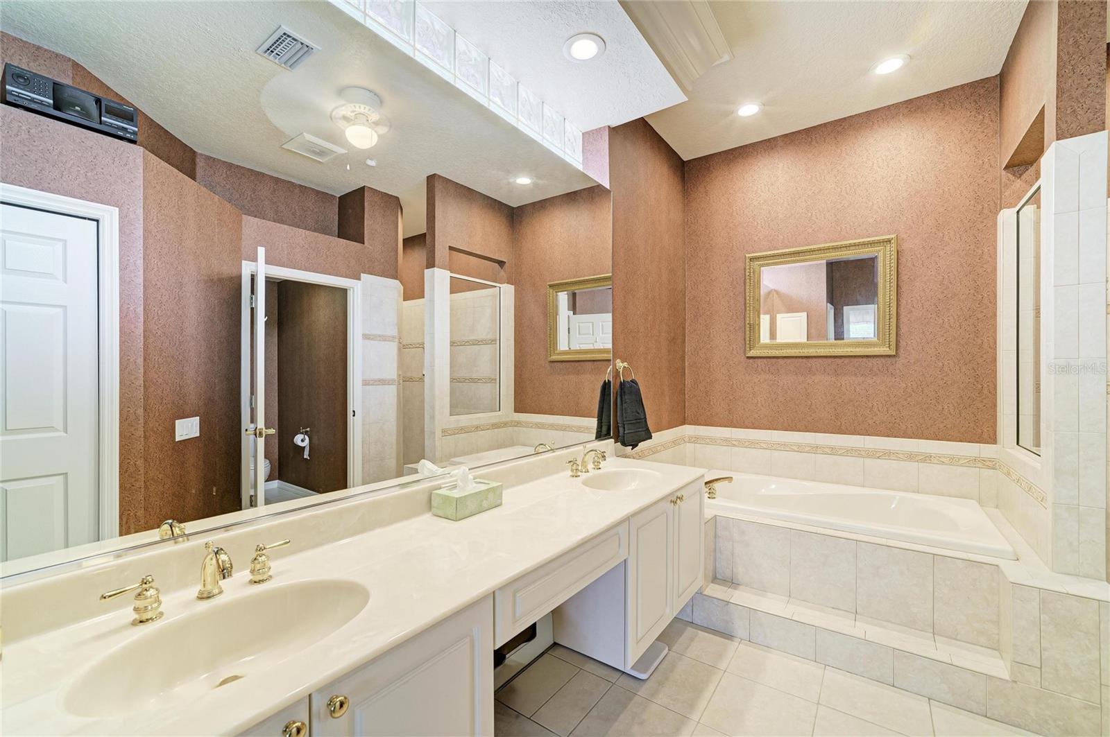 ROSEDALE - Residential