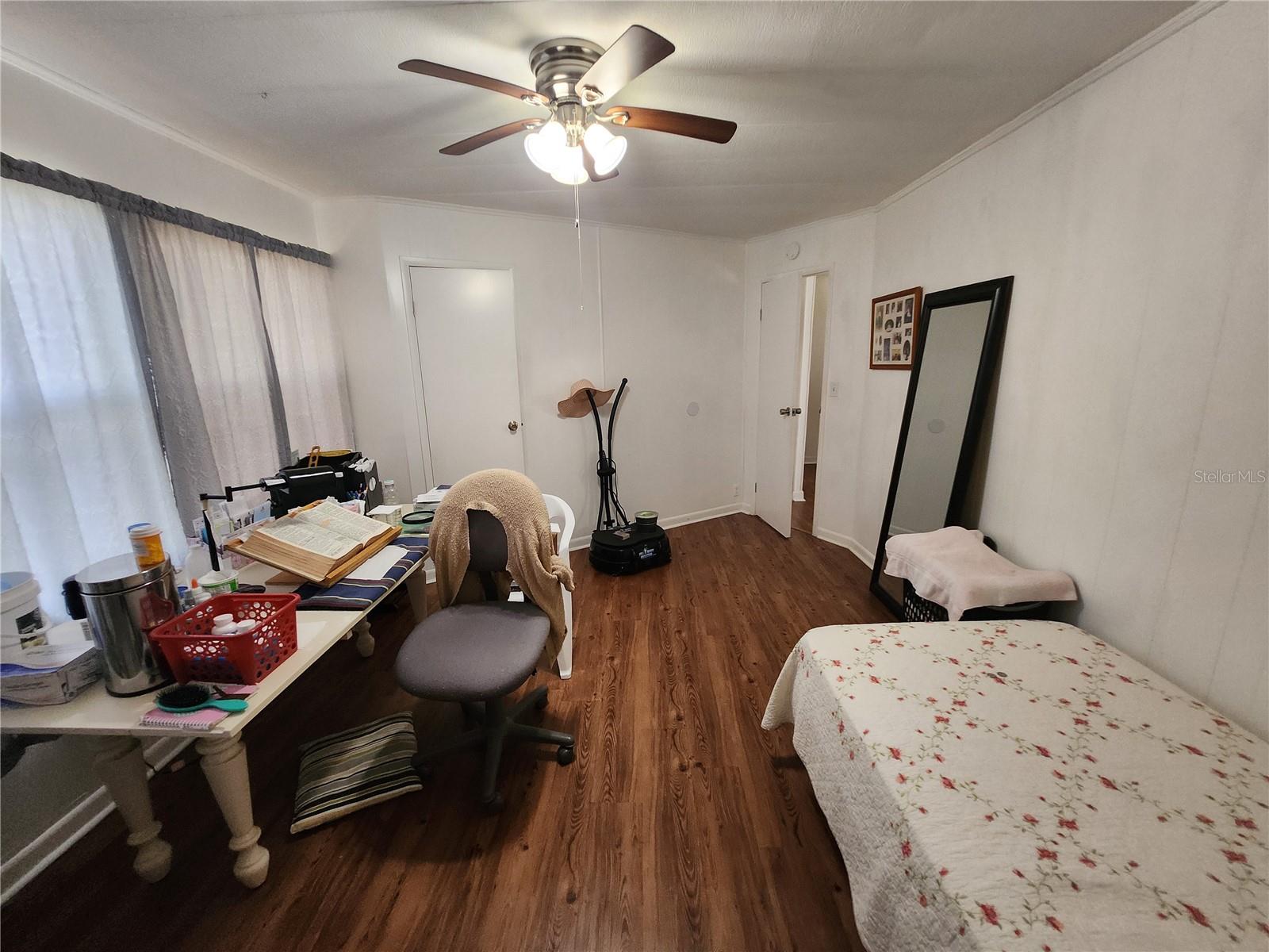 TWENTY-FOUR/THE TOWN/BELLEVIEW - Residential