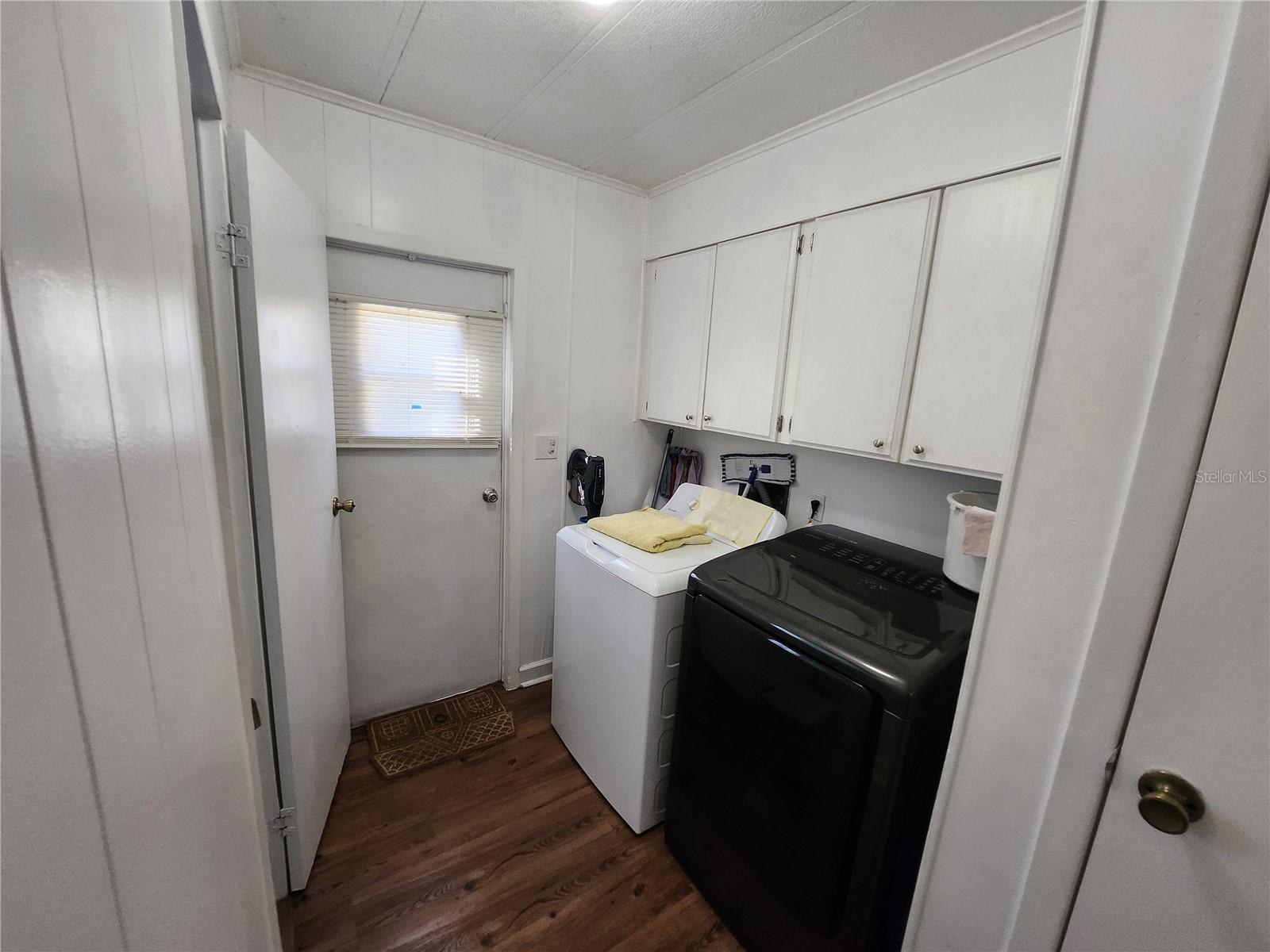 TWENTY-FOUR/THE TOWN/BELLEVIEW - Residential