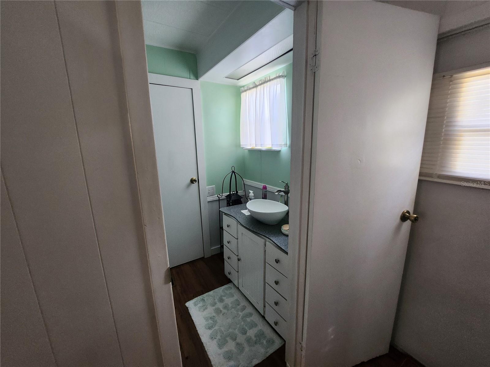 TWENTY-FOUR/THE TOWN/BELLEVIEW - Residential