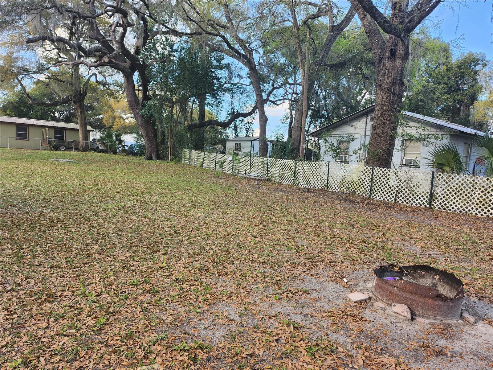 TWENTY-FOUR/THE TOWN/BELLEVIEW - Residential