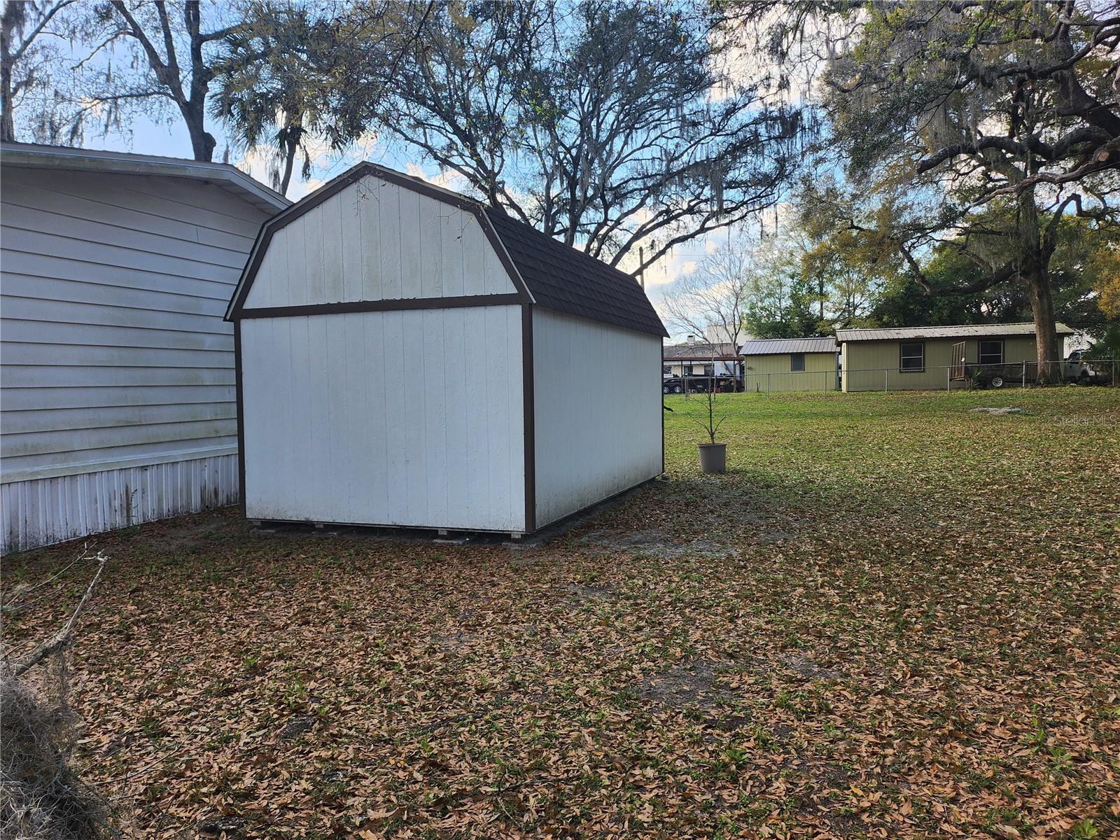 TWENTY-FOUR/THE TOWN/BELLEVIEW - Residential