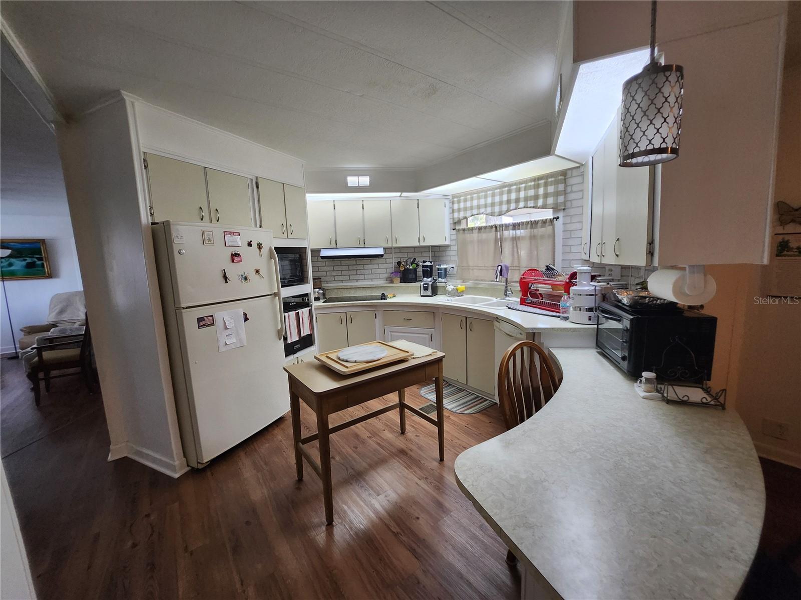 TWENTY-FOUR/THE TOWN/BELLEVIEW - Residential