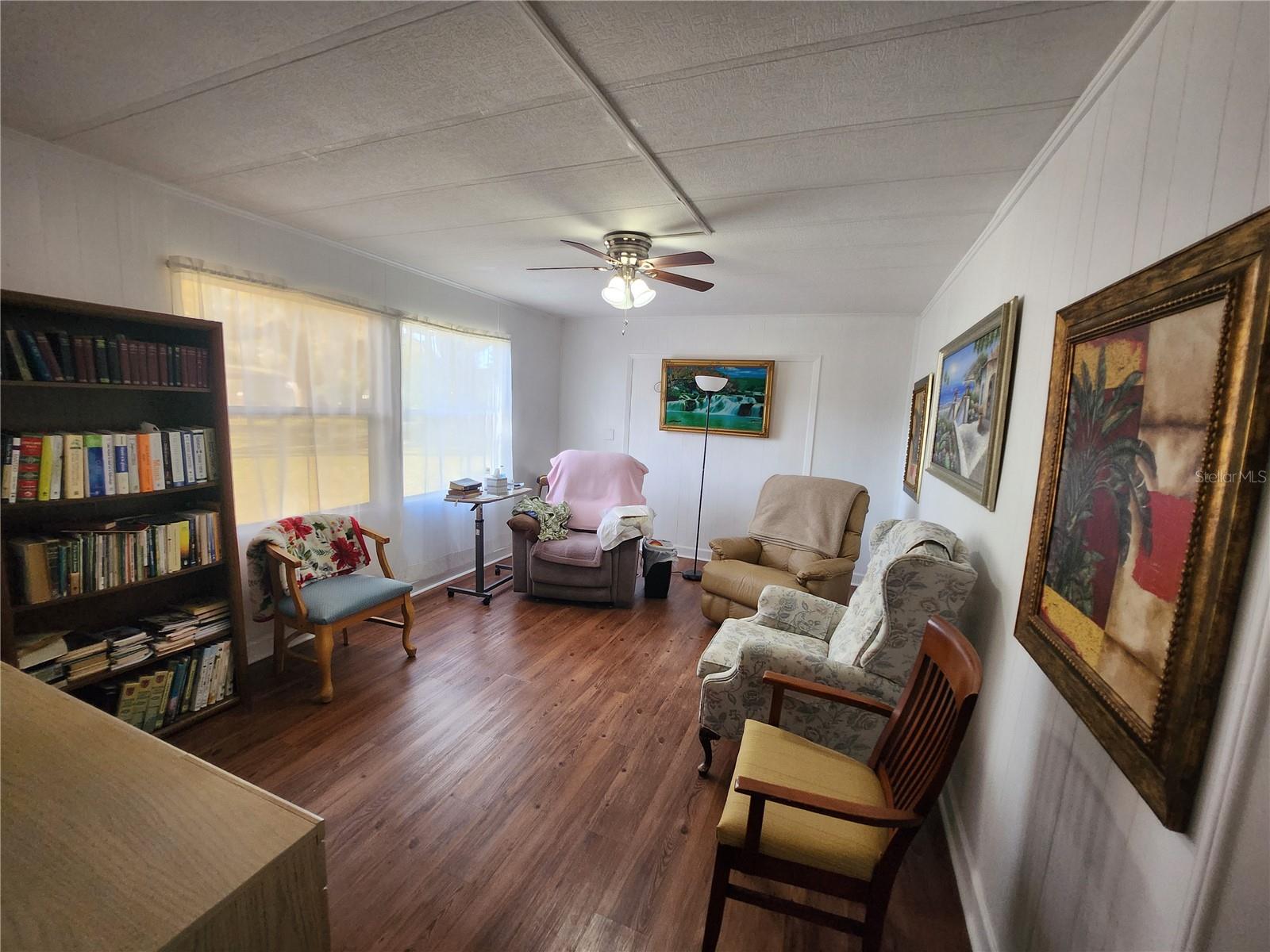 TWENTY-FOUR/THE TOWN/BELLEVIEW - Residential