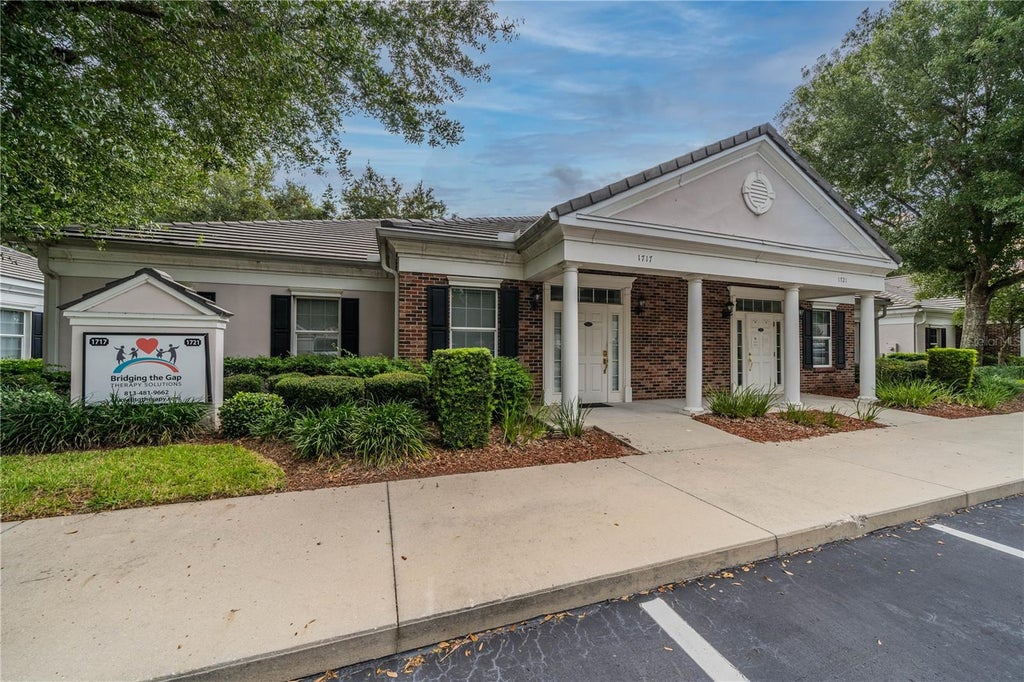 Photo of 1717 S Kings Avenue, Brandon, FL 33511 (MLS # TB8551781)