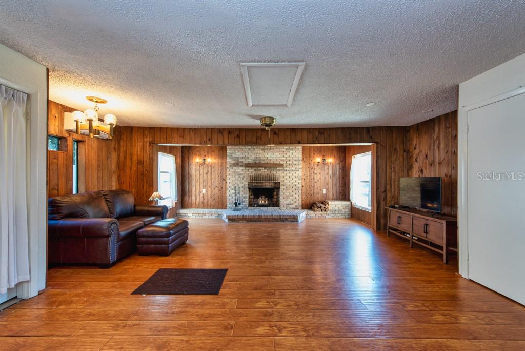 SAMPLES E E SUB - Residential