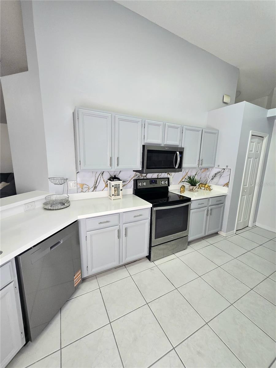 VILLAGES/WESLEY CHAPEL PH 1A - Residential Lease