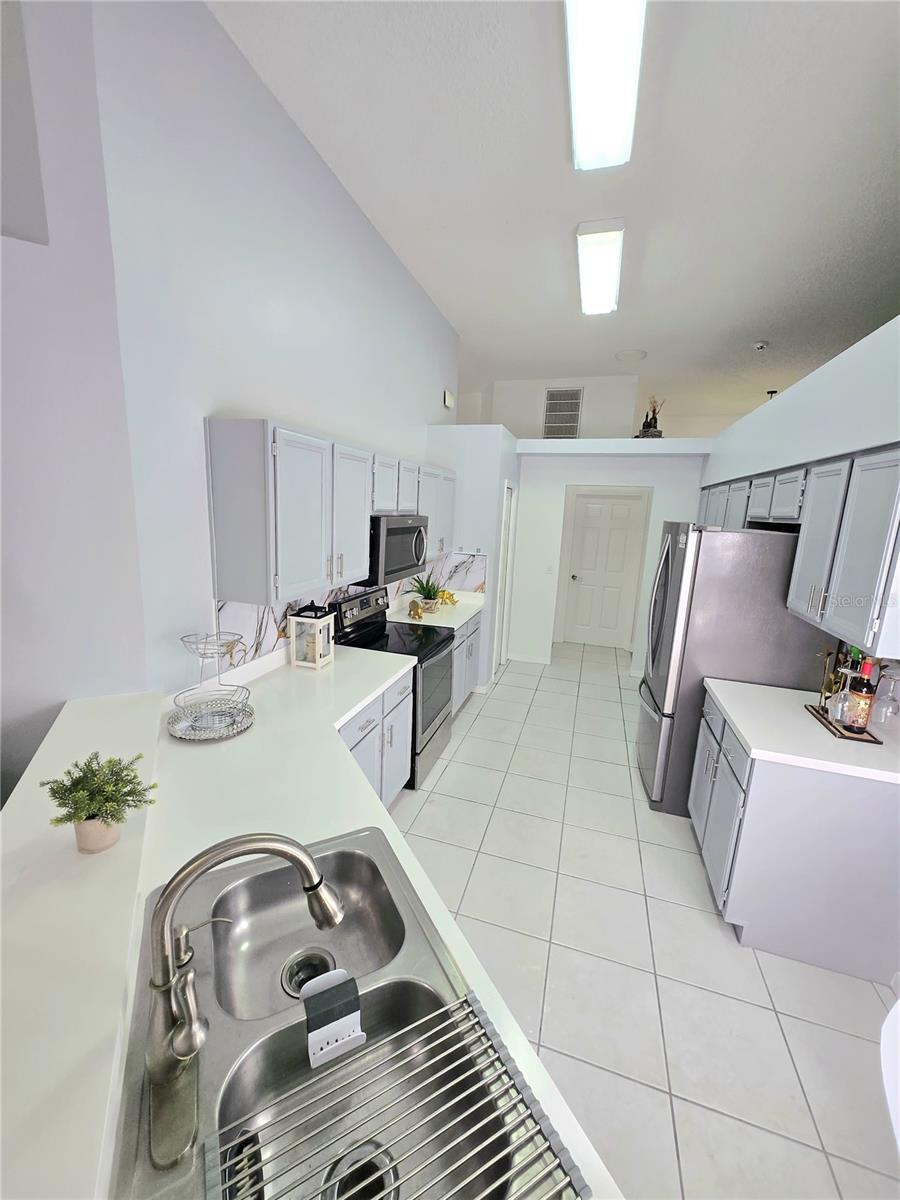 VILLAGES/WESLEY CHAPEL PH 1A - Residential Lease