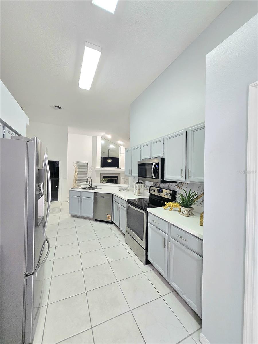 VILLAGES/WESLEY CHAPEL PH 1A - Residential Lease