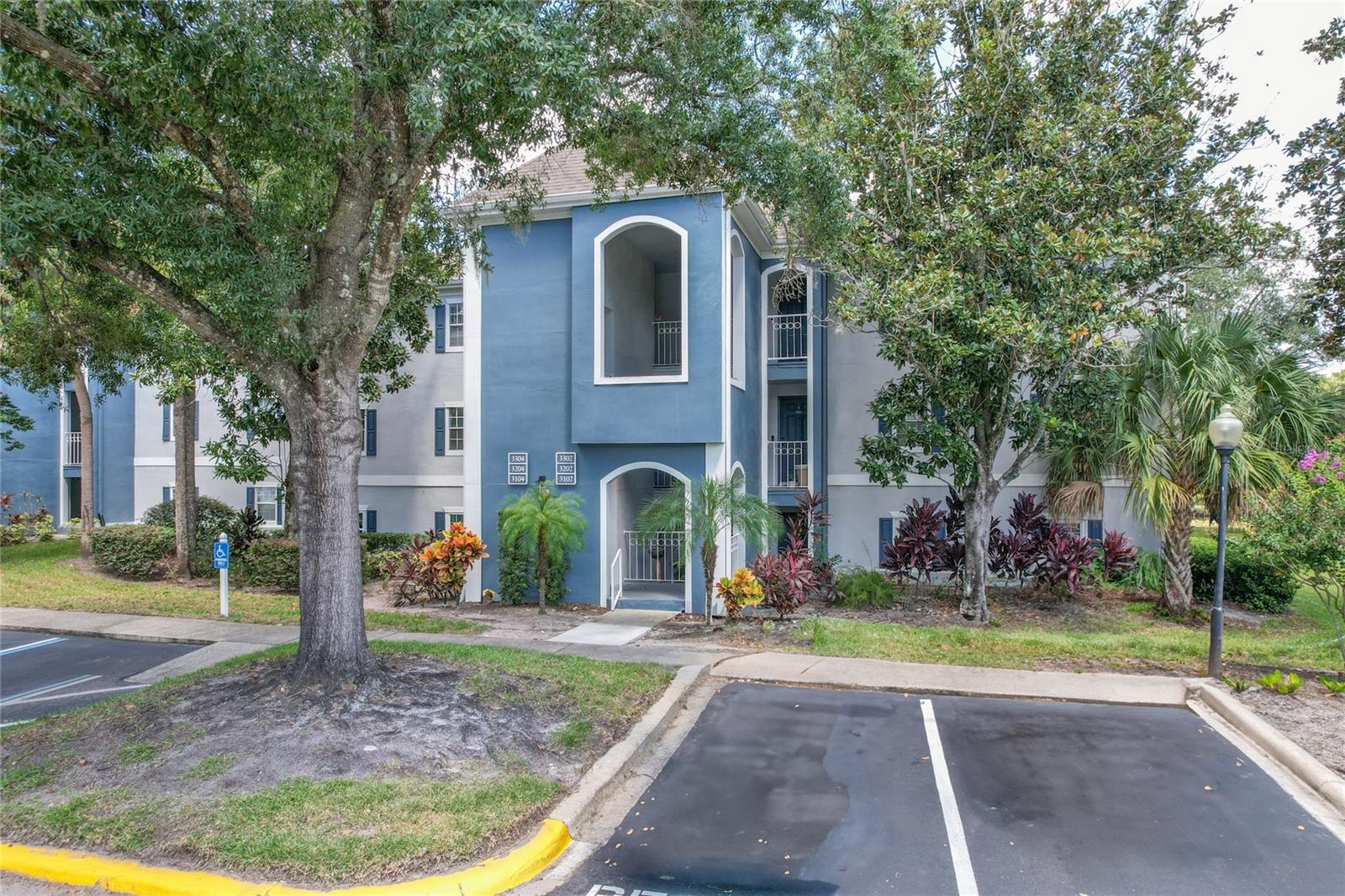 CLUBSIDE AT SABAL POINT A CONDO - Residential