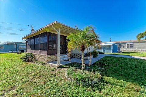 A home in PALMETTO