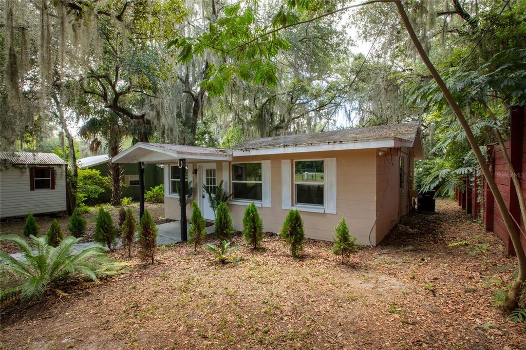 Photo of 111 2nd Street, Melrose, FL 32666 (MLS # GC542098)