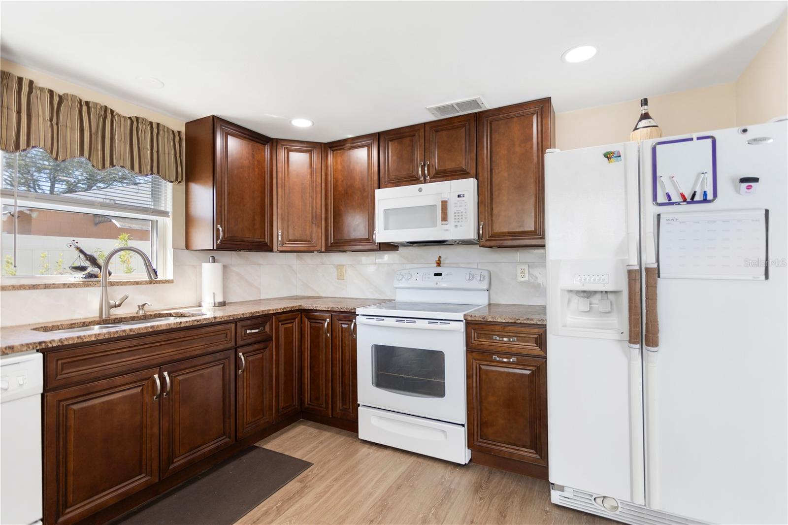 CAMEO VILLAS UNIT NO 3 - Residential