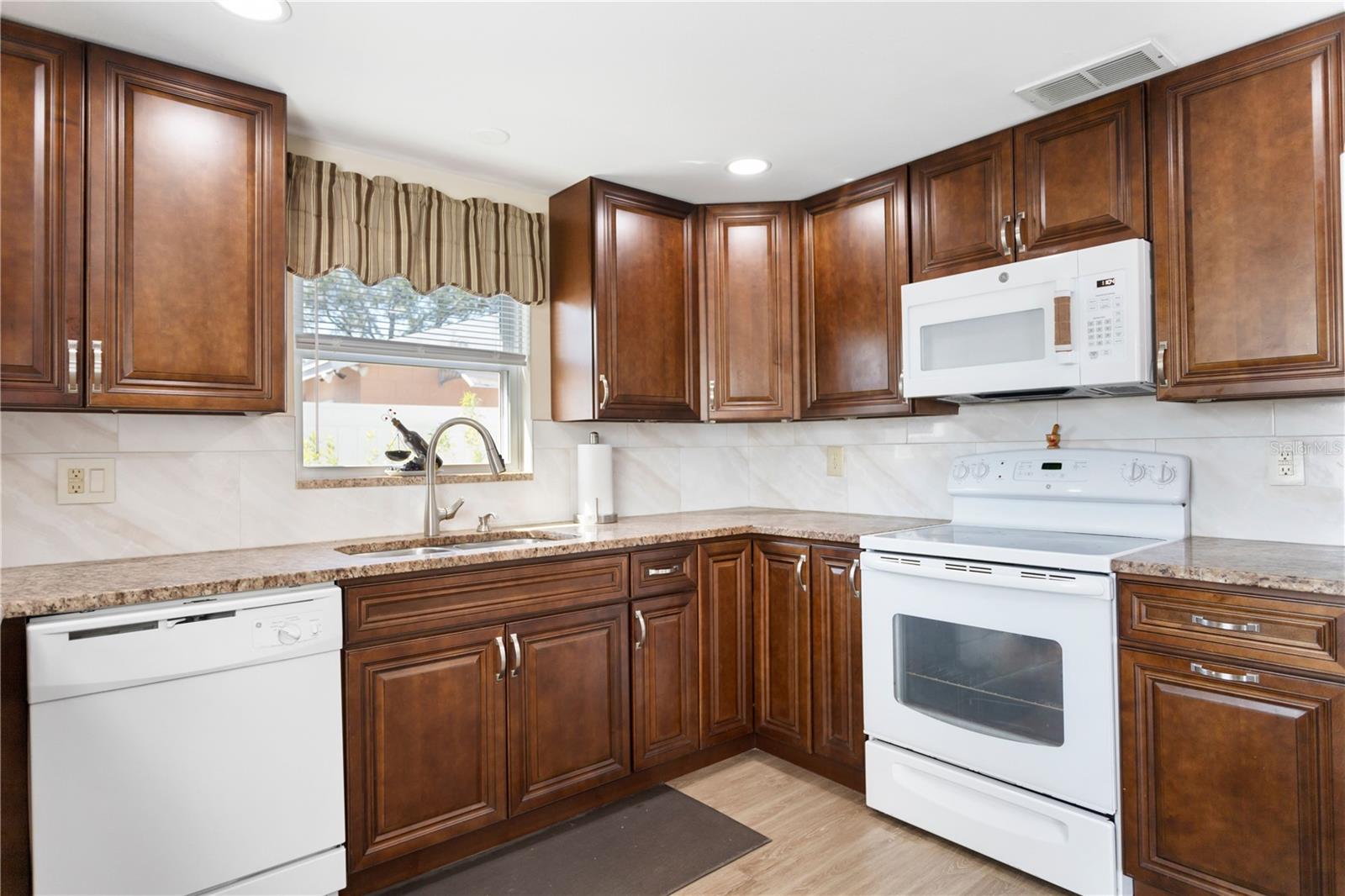 CAMEO VILLAS UNIT NO 3 - Residential