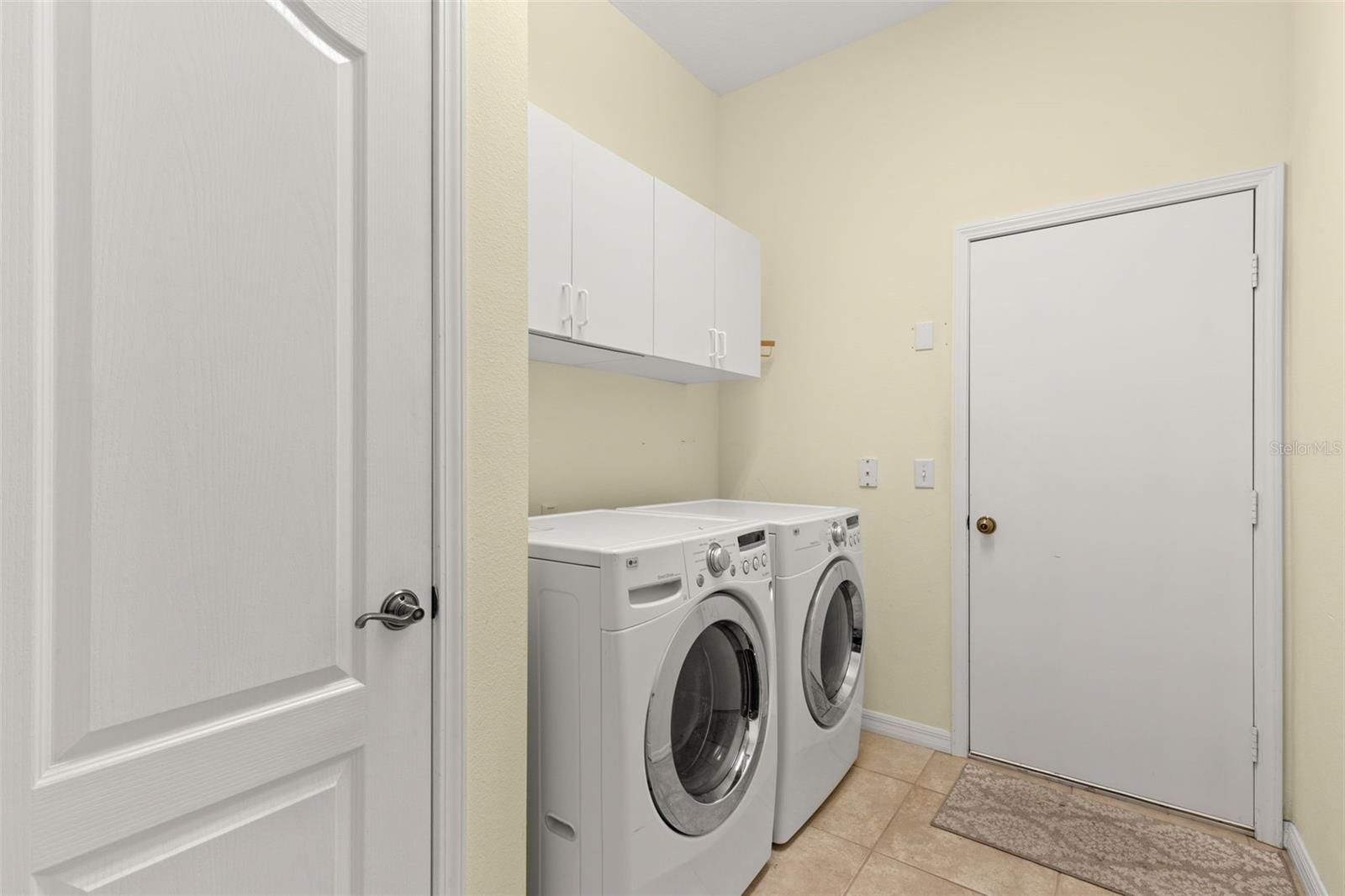 VILLAGES AT FOX HOLLOW PH 04 - Residential Lease