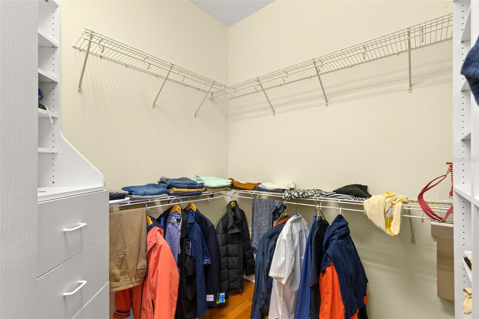 VILLAGES AT FOX HOLLOW PH 04 - Residential Lease