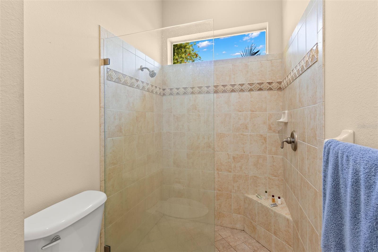 VILLAGES AT FOX HOLLOW PH 04 - Residential Lease