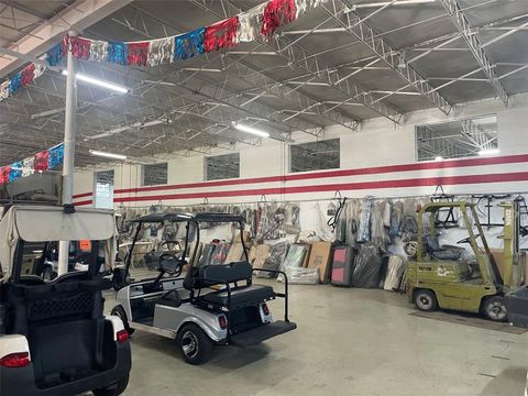 Tiny photo for 4450 S Pine Avenue, Ocala, FL 34480 (MLS # OM713294)