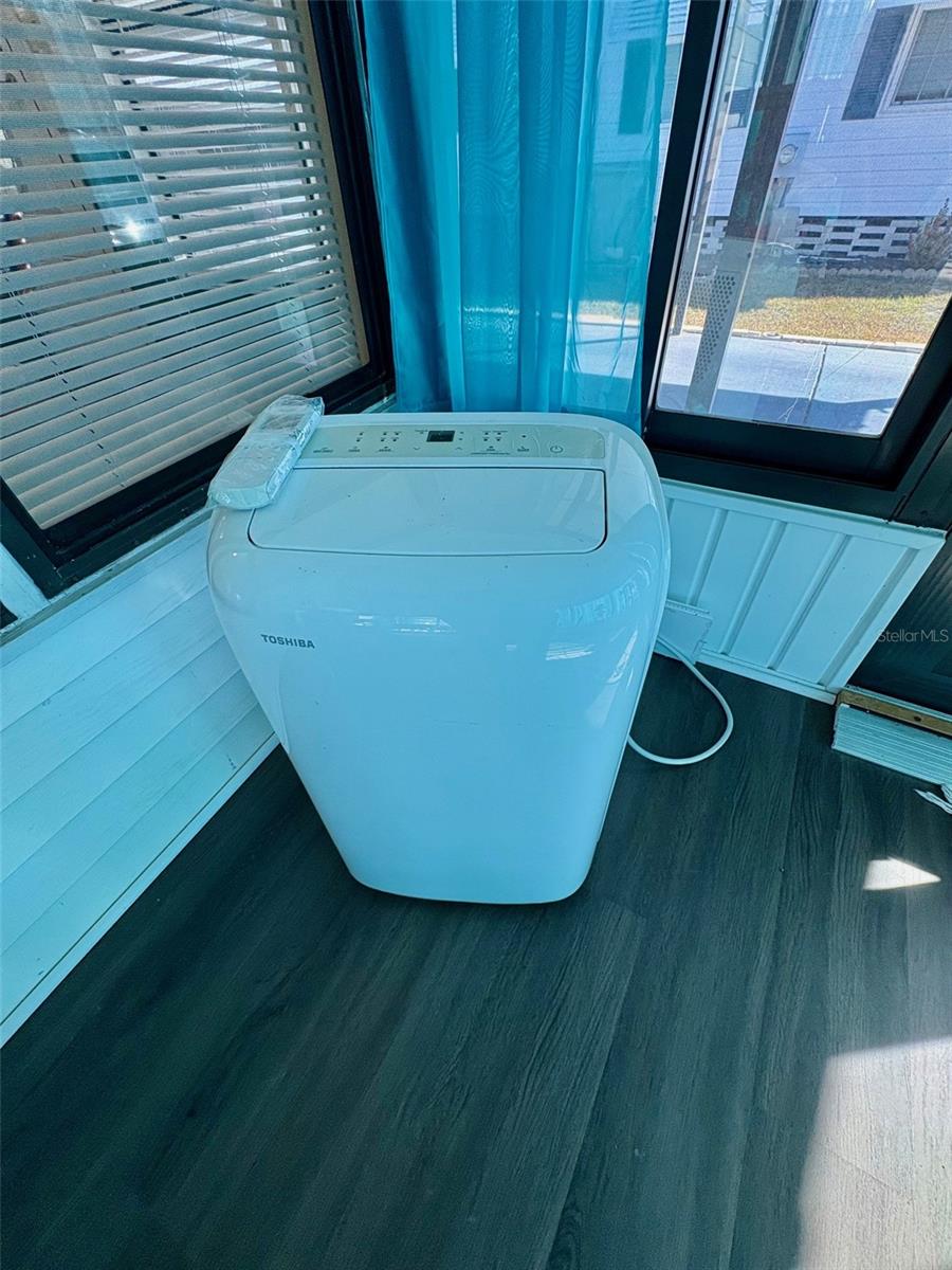 GARDEN GROVE OAKS - Residential