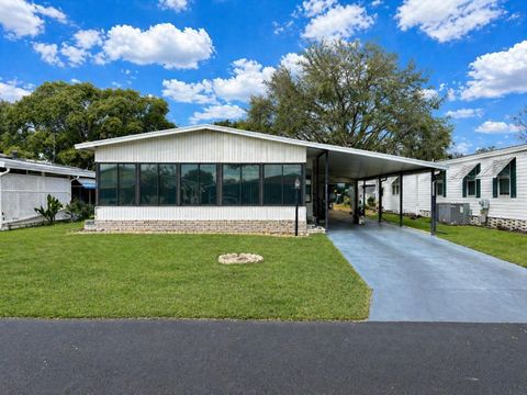 Photo of 6081 Southern Oaks Drive SE, Winter Haven, FL 33884 (MLS # L4959229)