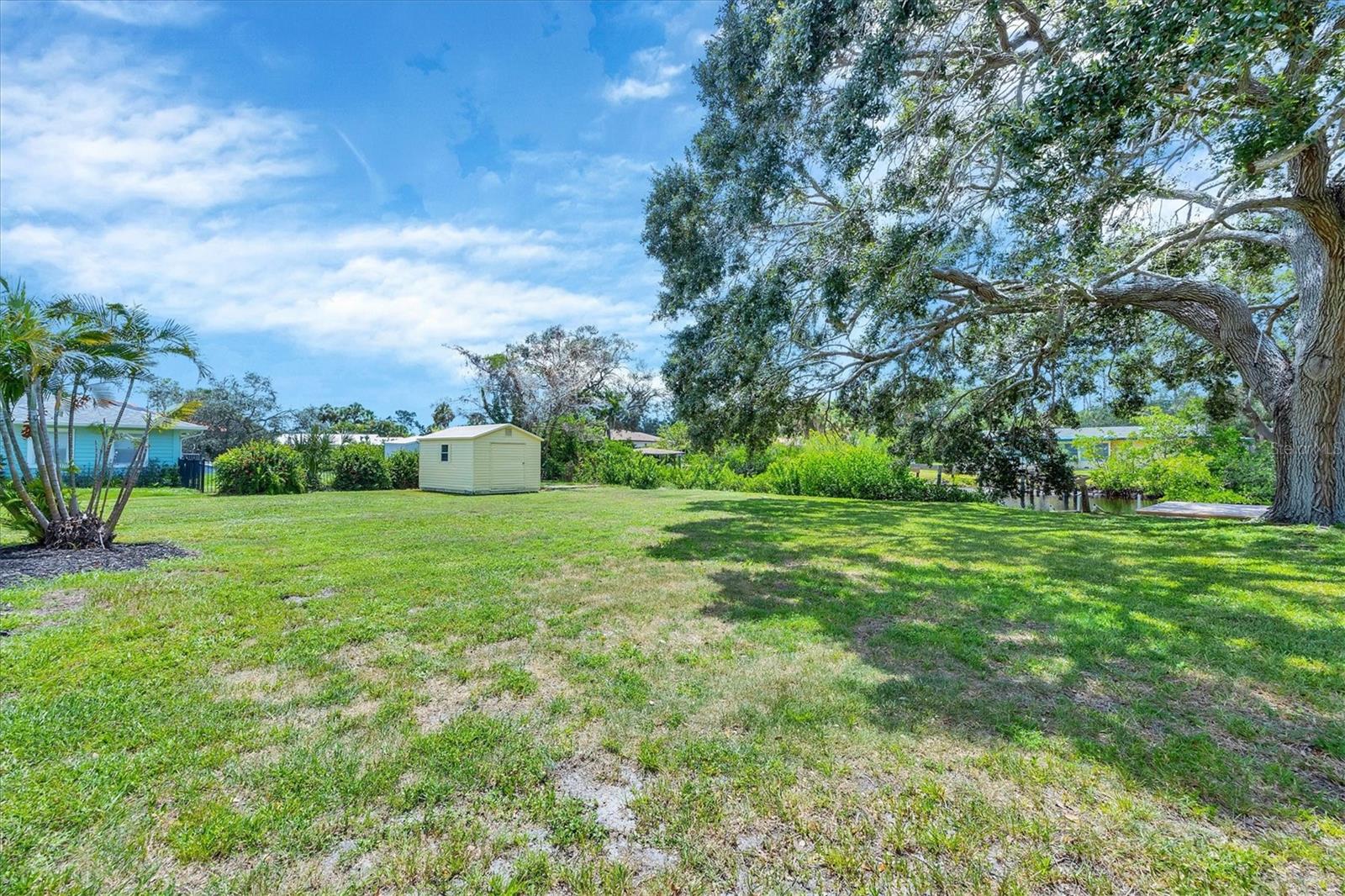 NOKOMIS ACRES - Residential
