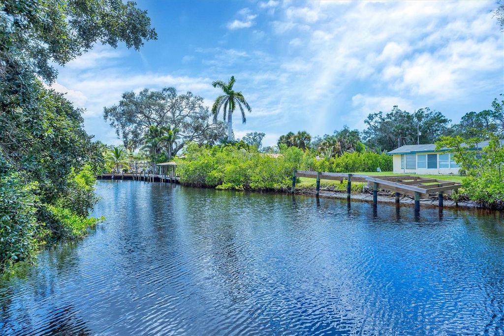 Photo of 501 Dona Drive, Nokomis, FL 34275 (MLS # N6140128)