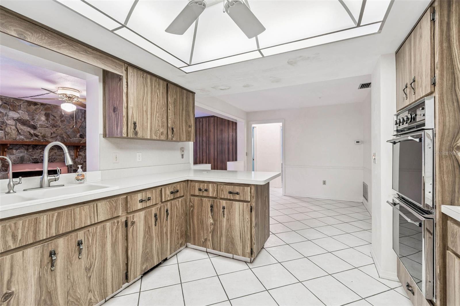 FOX COURT - Residential