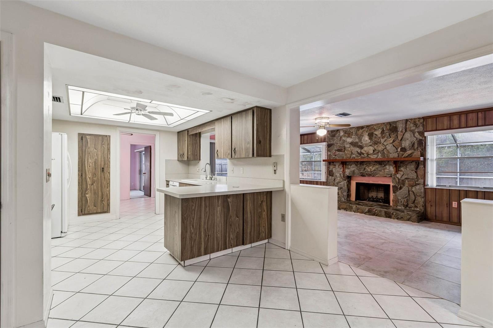 FOX COURT - Residential