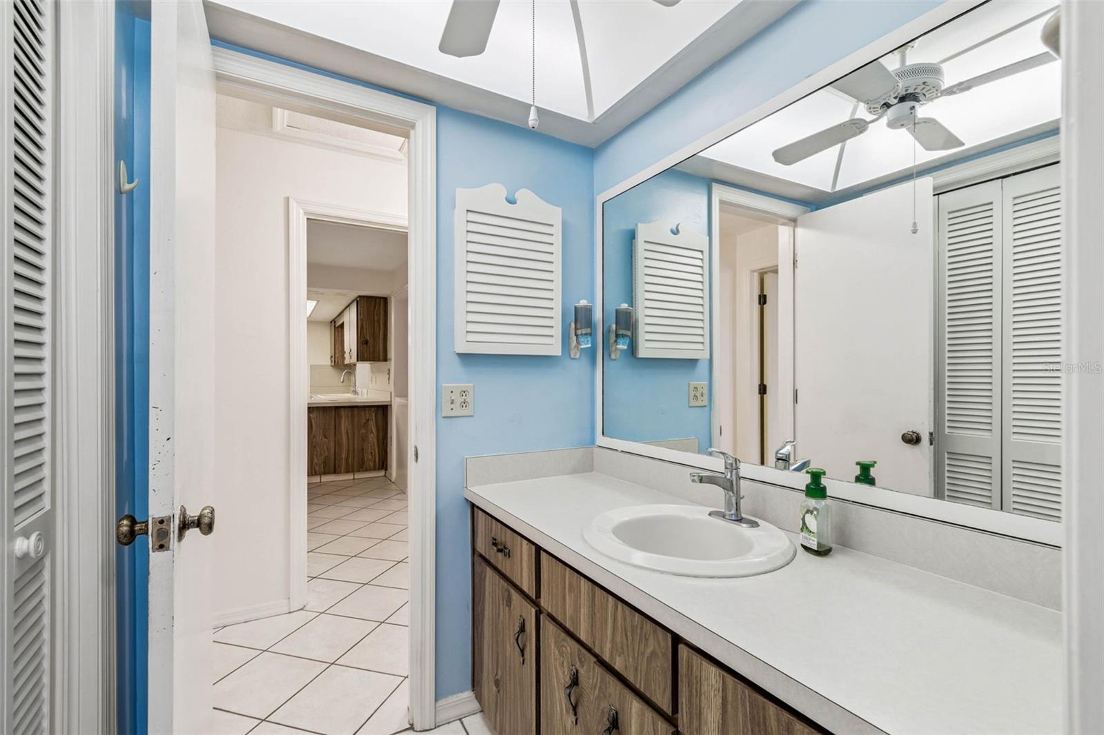 FOX COURT - Residential