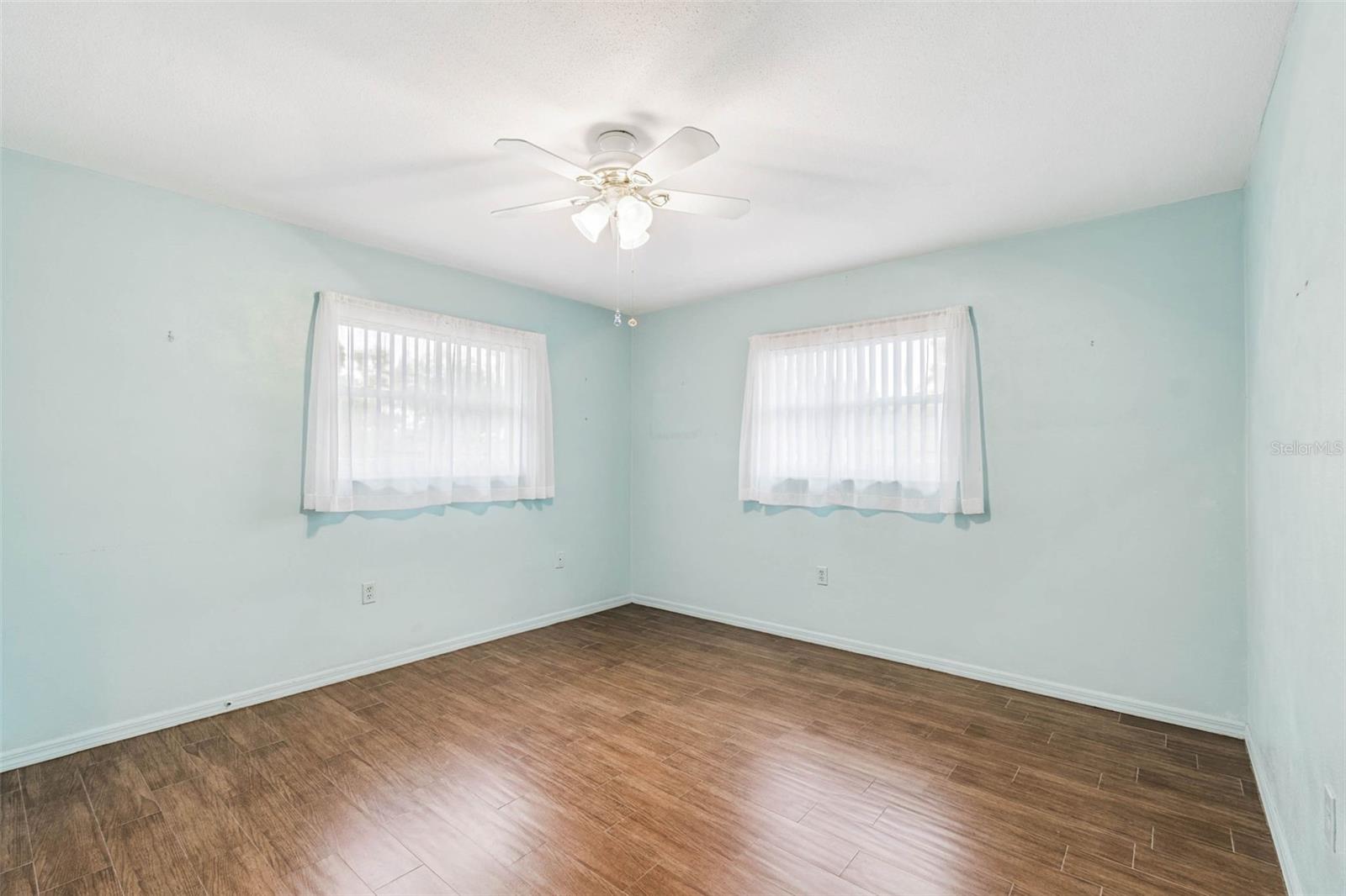 FOX COURT - Residential