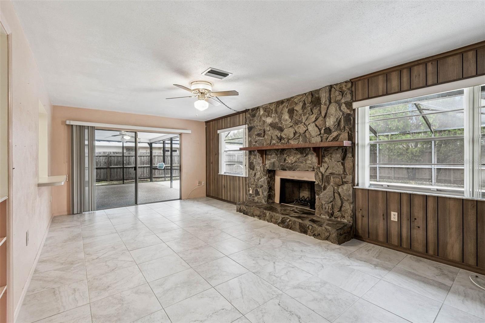 FOX COURT - Residential