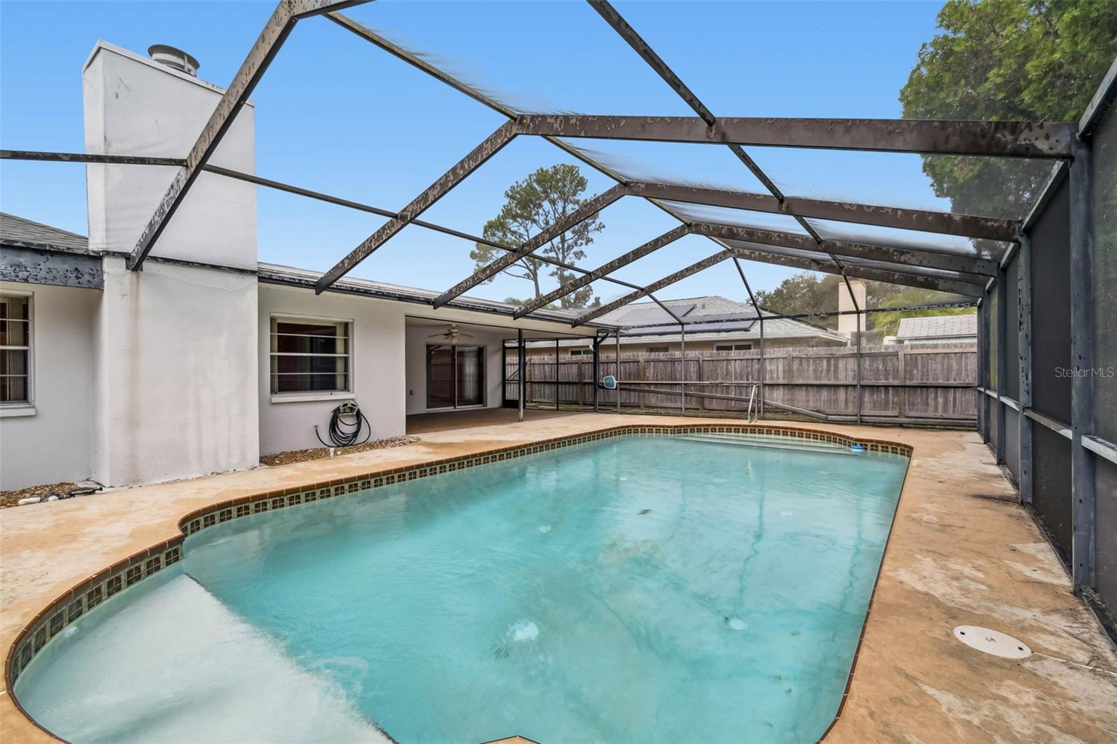 FOX COURT - Residential