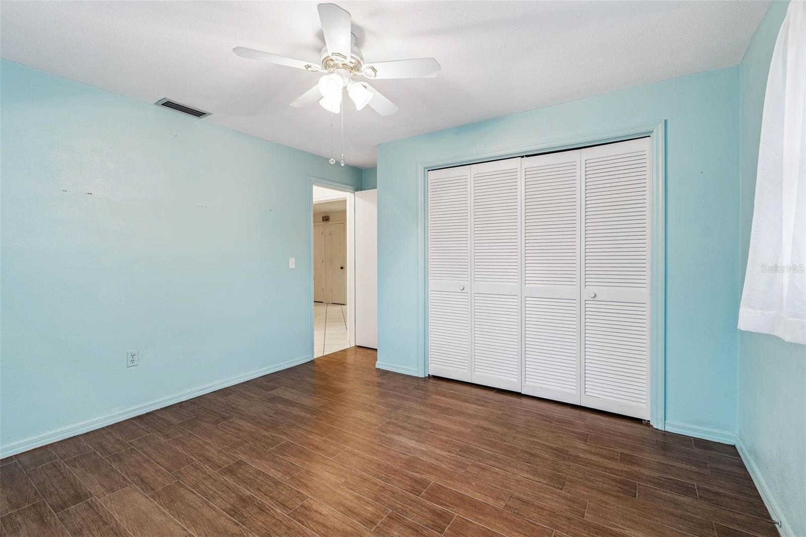 FOX COURT - Residential