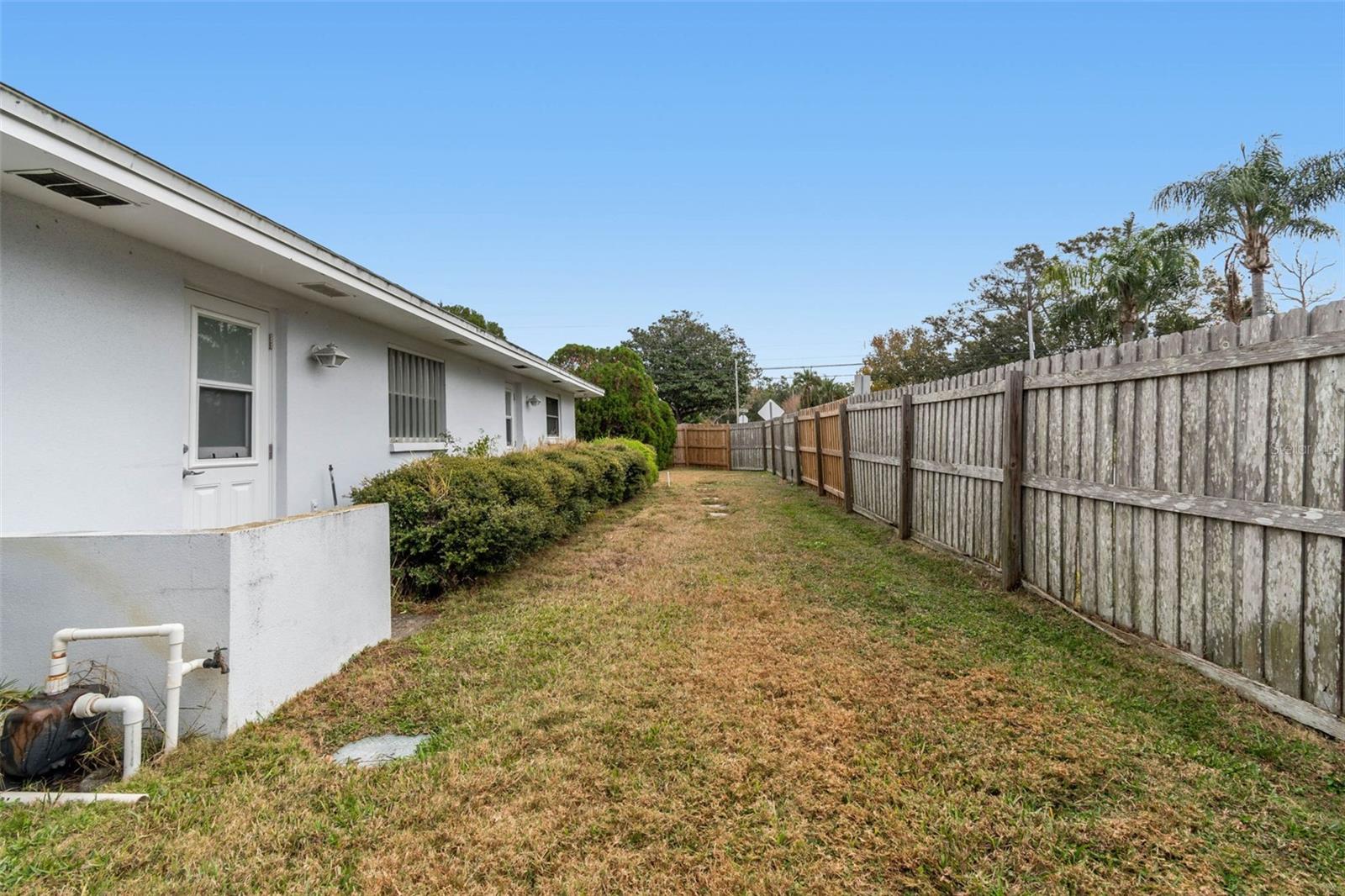 FOX COURT - Residential