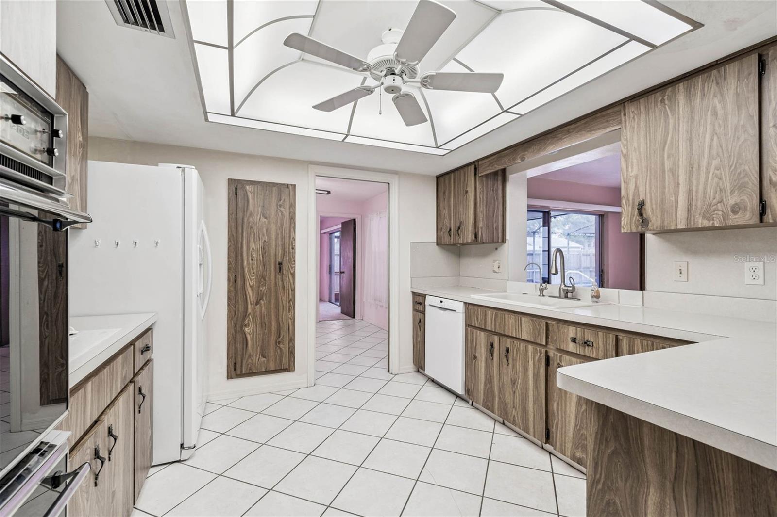 FOX COURT - Residential