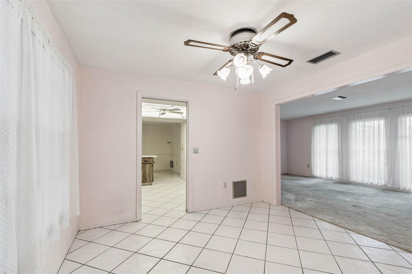 FOX COURT - Residential